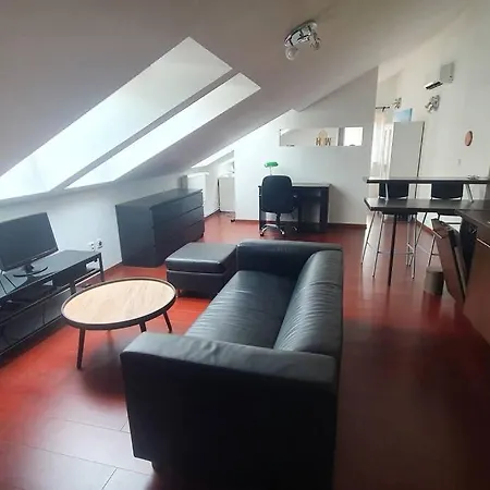 The Cozy Main Street Apartment *